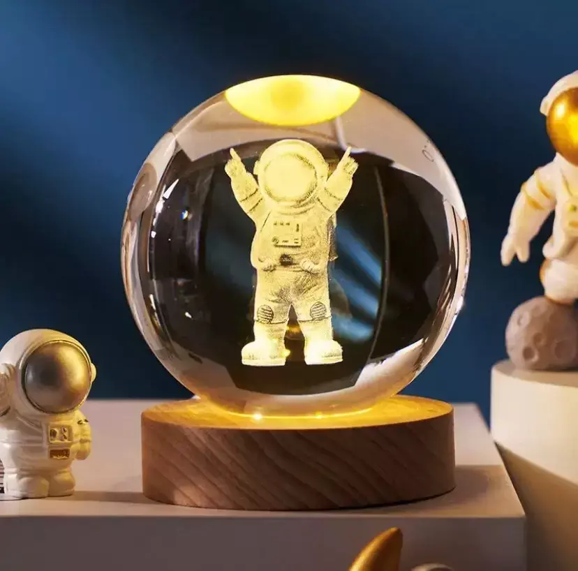 Lampara Esfera Diseno De Astronauta 8cm